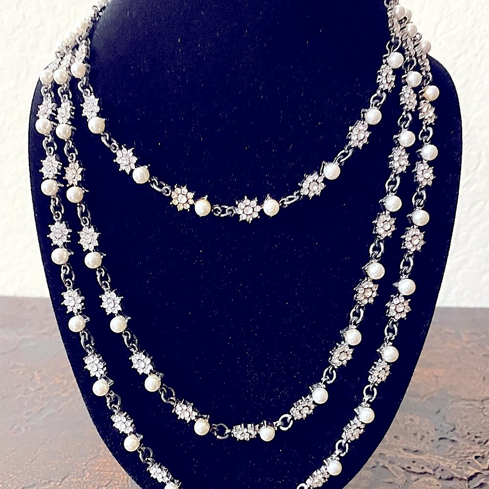 Multi-strand pearl and crystal necklace - Picture 5 of 6